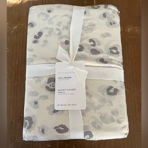 Pottery Barn Duvet Cover Snow Leopard Full / Queen NWT